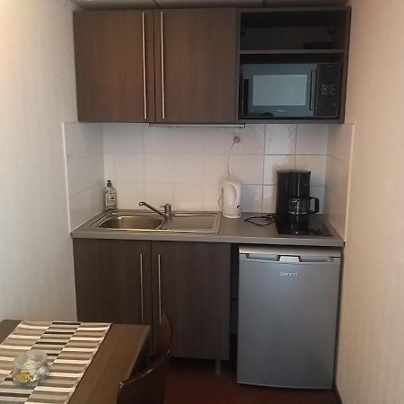 Studio Privatif Dans Hotel Residence Nimes Gare Екстер'єр фото