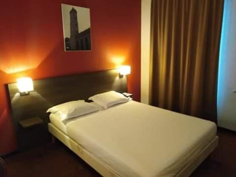 Studio Privatif Dans Hotel Residence Nimes Gare Екстер'єр фото